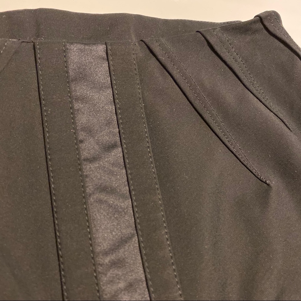 Gucci x Tom Ford Fall Winter 2004 Black Silk Detail Pencil Skirt - Picture 5 of 8